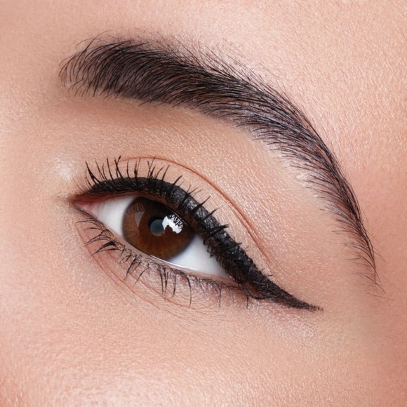 Lottie London Wing Woman Liquid Eyeliner - Picture 6 of 12